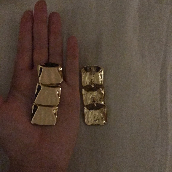 Earrings - Picture 3 of 4